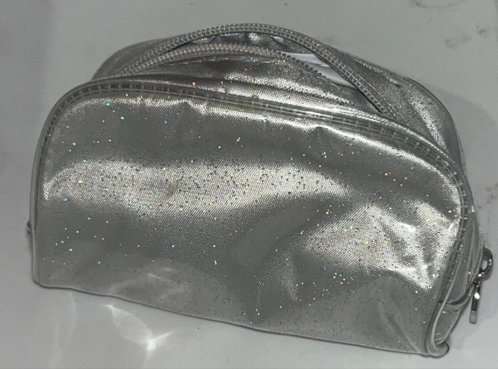 Yasuyuki Ishii Women's i.CHI Silver Glitter Cosmetic Bag One Size Size ONE SIZE - 1 Thumbnail