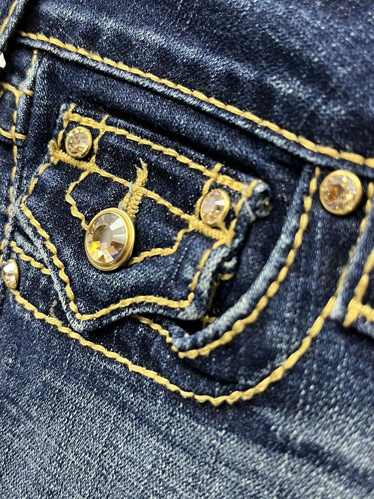 True Religion RARE💎JOEY BIG T Gem Button Stretch Denim Flare Low Rise USA Size 26" / US 2 / IT 38 - 9 Thumbnail