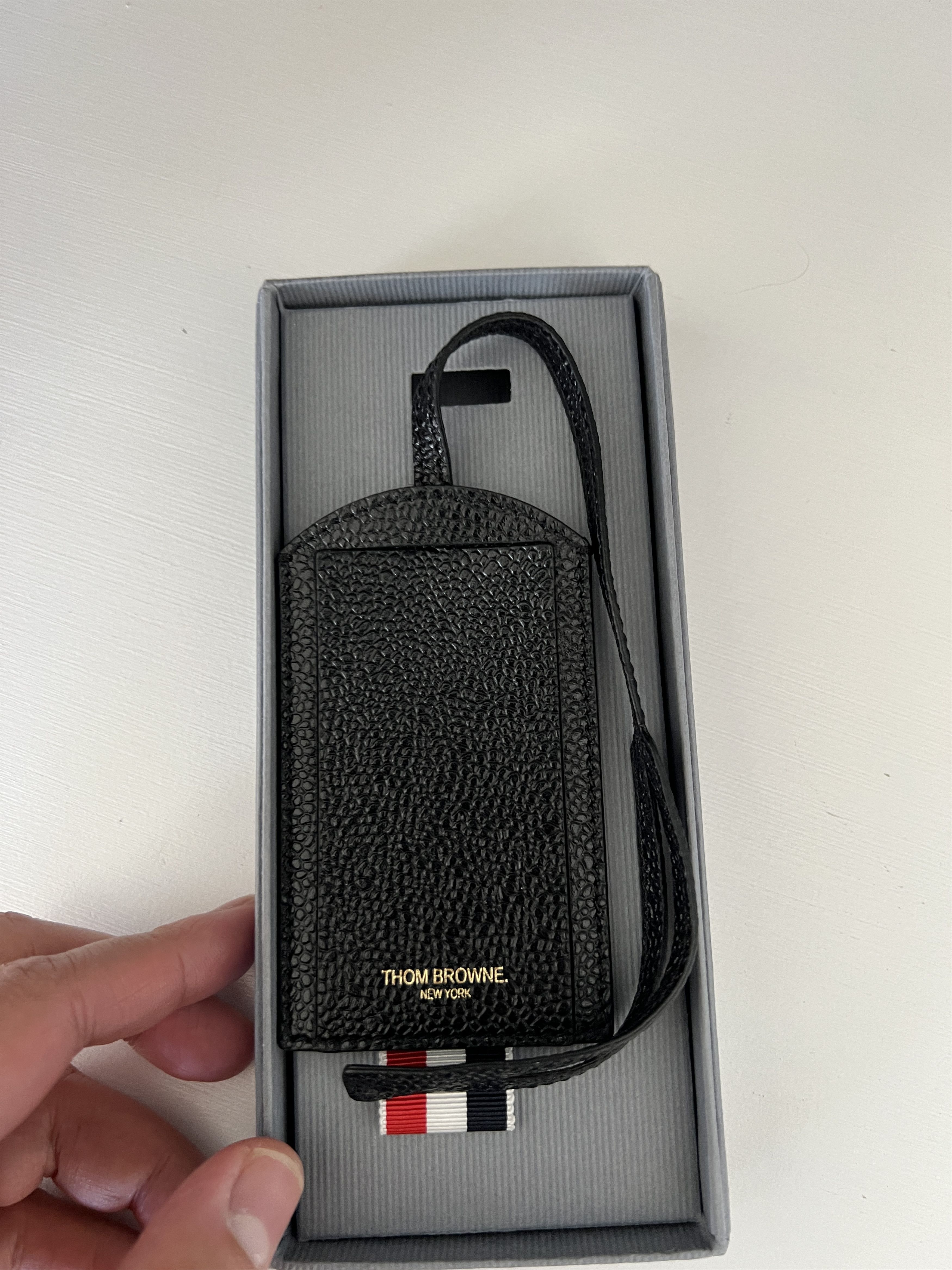 Thom Browne Pebble Leather Tag Size ONE SIZE - 2 Thumbnail