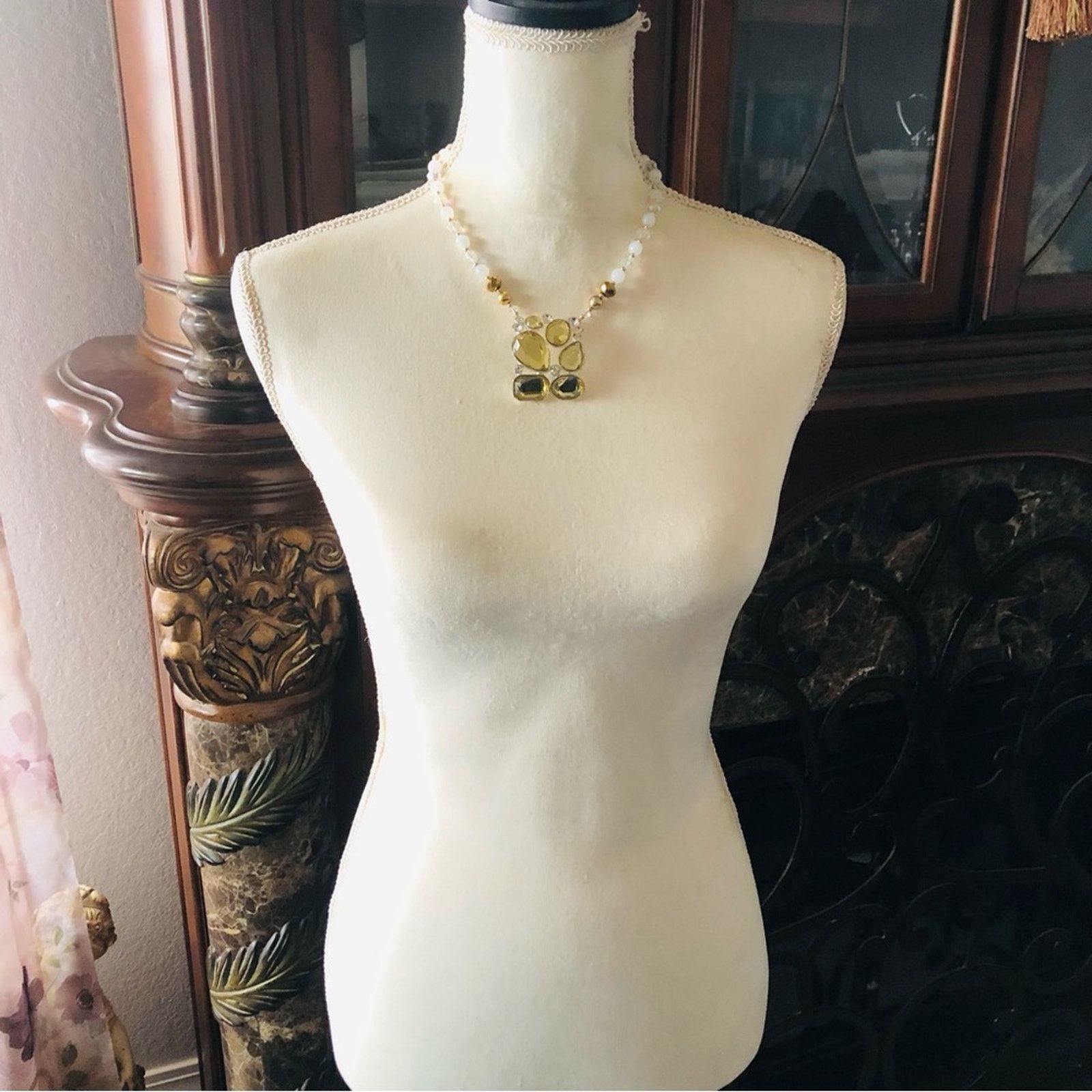 Handmade Handcrafted large saffron crystal quartz stone necklace Size ONE SIZE - 6 Thumbnail
