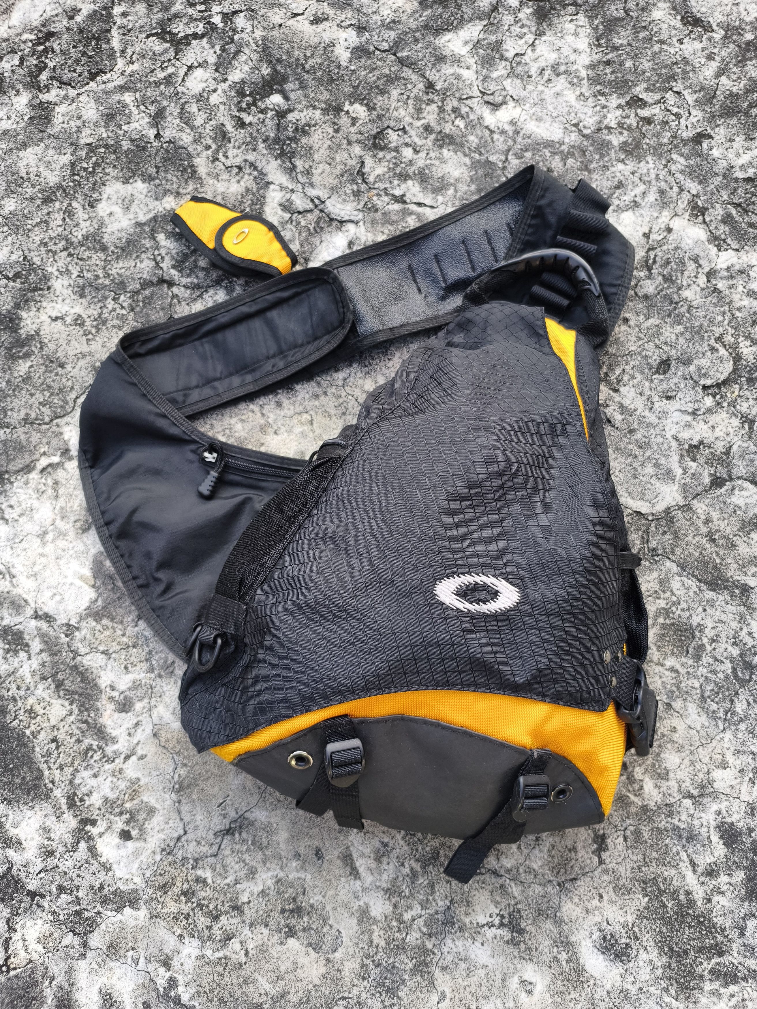 Oakley Oakley Sandbag Yellow Size ONE SIZE - 2 Thumbnail