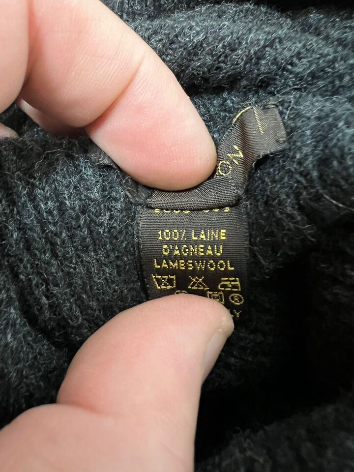 Louis Vuitton Louis Vuitton Mens Sweater Turtleneck Wool Gray Size XL Size US XL / EU 56 / 4 - 13 Thumbnail