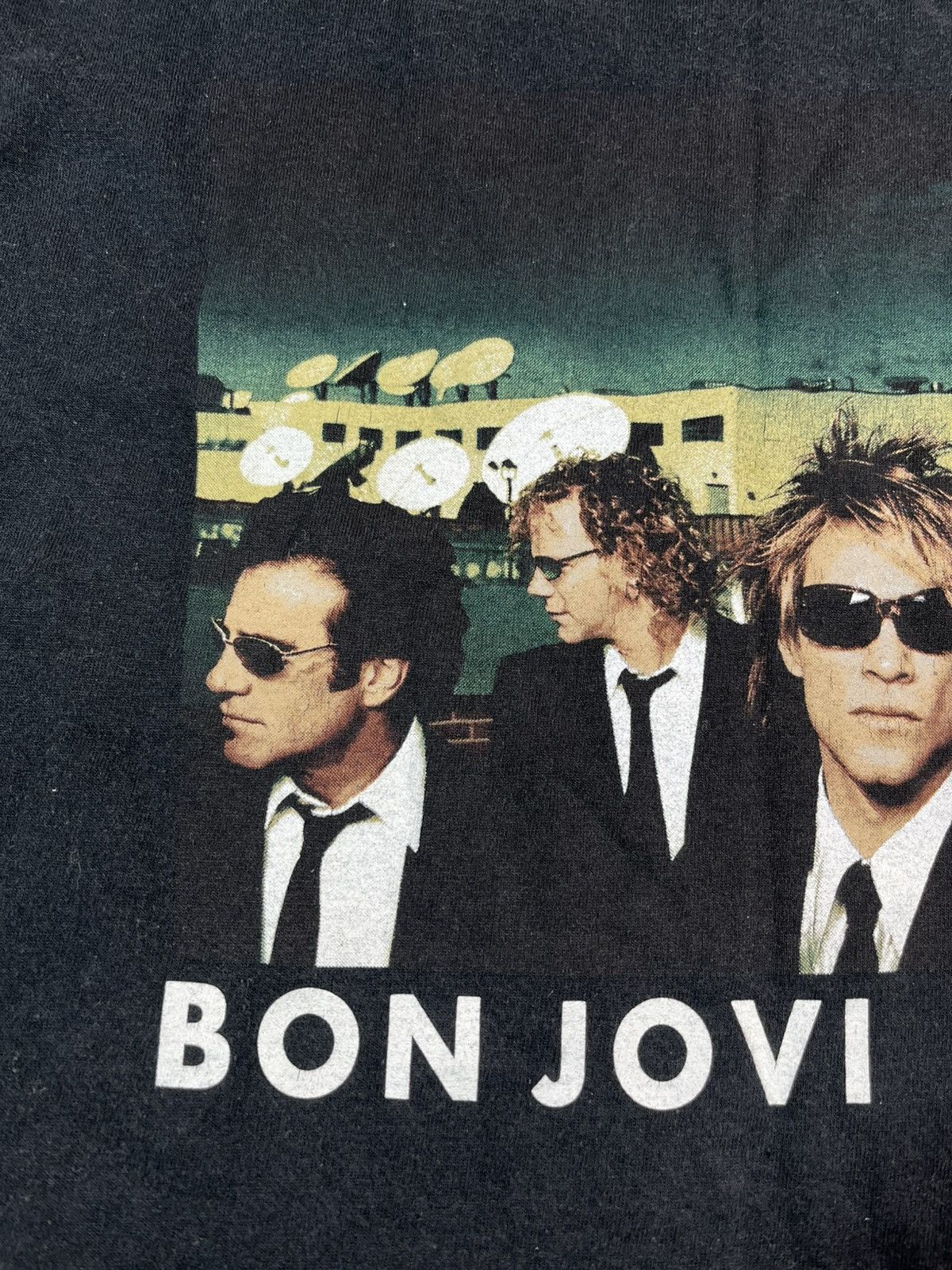 Band Tees Vintage 2000s Bon Jovi Crush Tour T Shirt Size US L / EU 52-54 / 3 - 6 Thumbnail