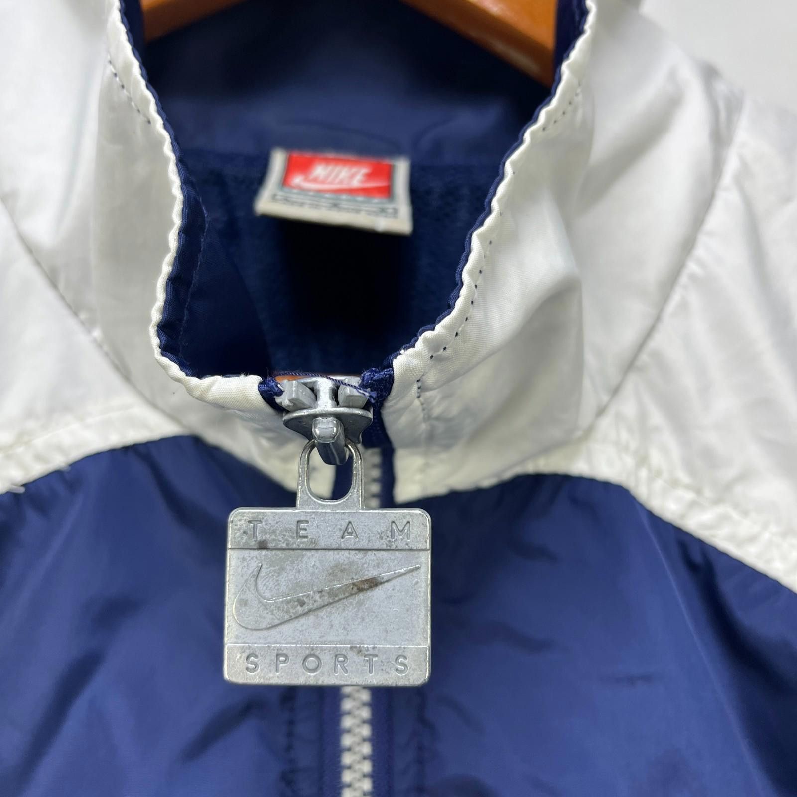 Nike Vintage 90s Nike Swoosh Windbreaker Jacket Large Size US L / EU 52-54 / 3 - 3 Thumbnail