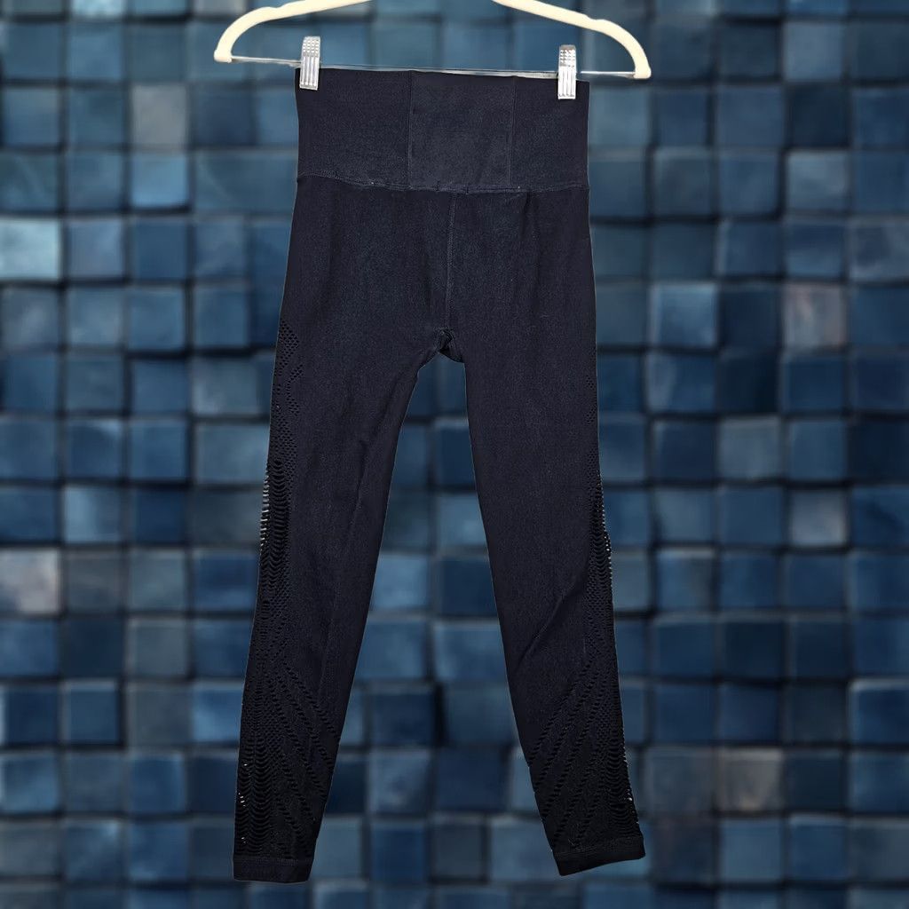Vintage OYSHO NAVY Blue Seamless Gym Workout Legging Sz M Women’s Activewear Pants Slim Fit Regular H2O? Size 32" / US 10 / IT 46 - 1 Thumbnail