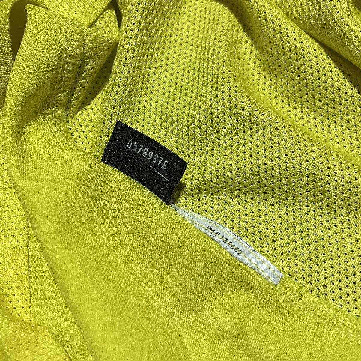 Nike Nike BRAZIL CBF 2004/06 Home Jersey #7 Robihno Fan Reprint Size US S / EU 44-46 / 1 - 14 Thumbnail