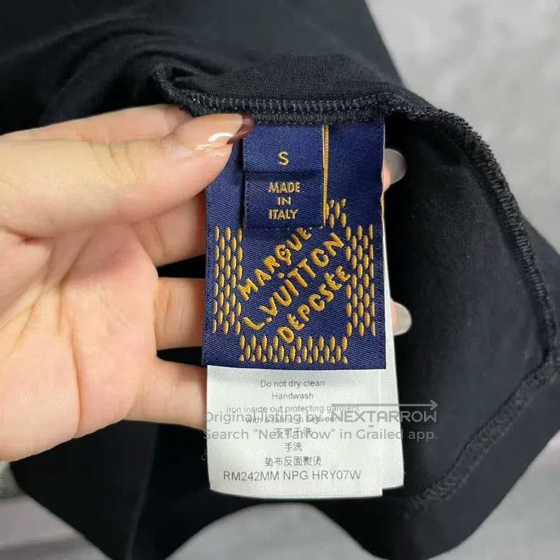 Louis Vuitton Louis Vuitton Black Letter Logo Embroidered Pullover Short Size US S / EU 44-46 / 1 - 3 Thumbnail