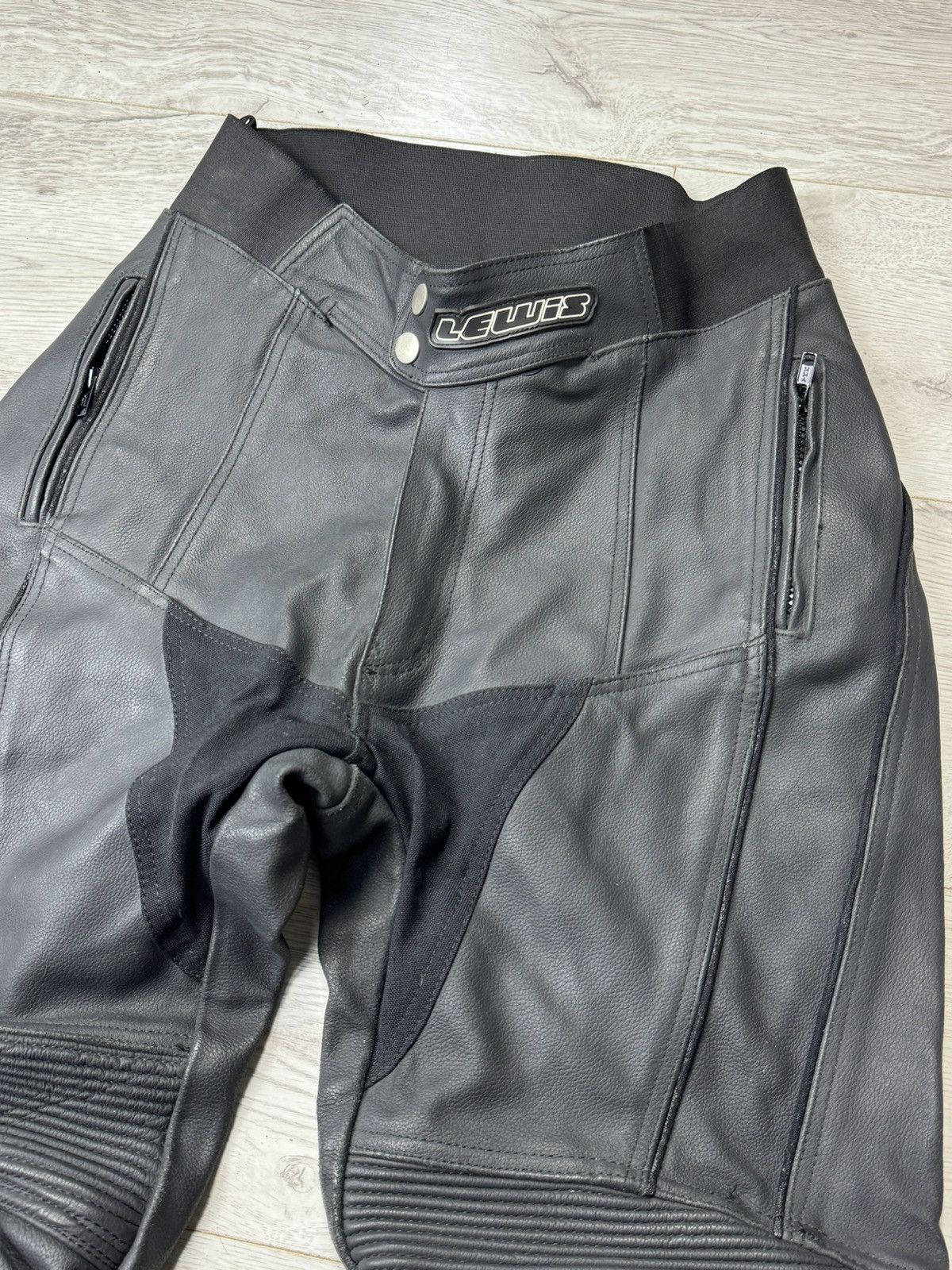 Vintage Lewis Leather Motorcycle Riding Pants Knee Armor 30 S - M Size US 30 / EU 46 - 3 Thumbnail