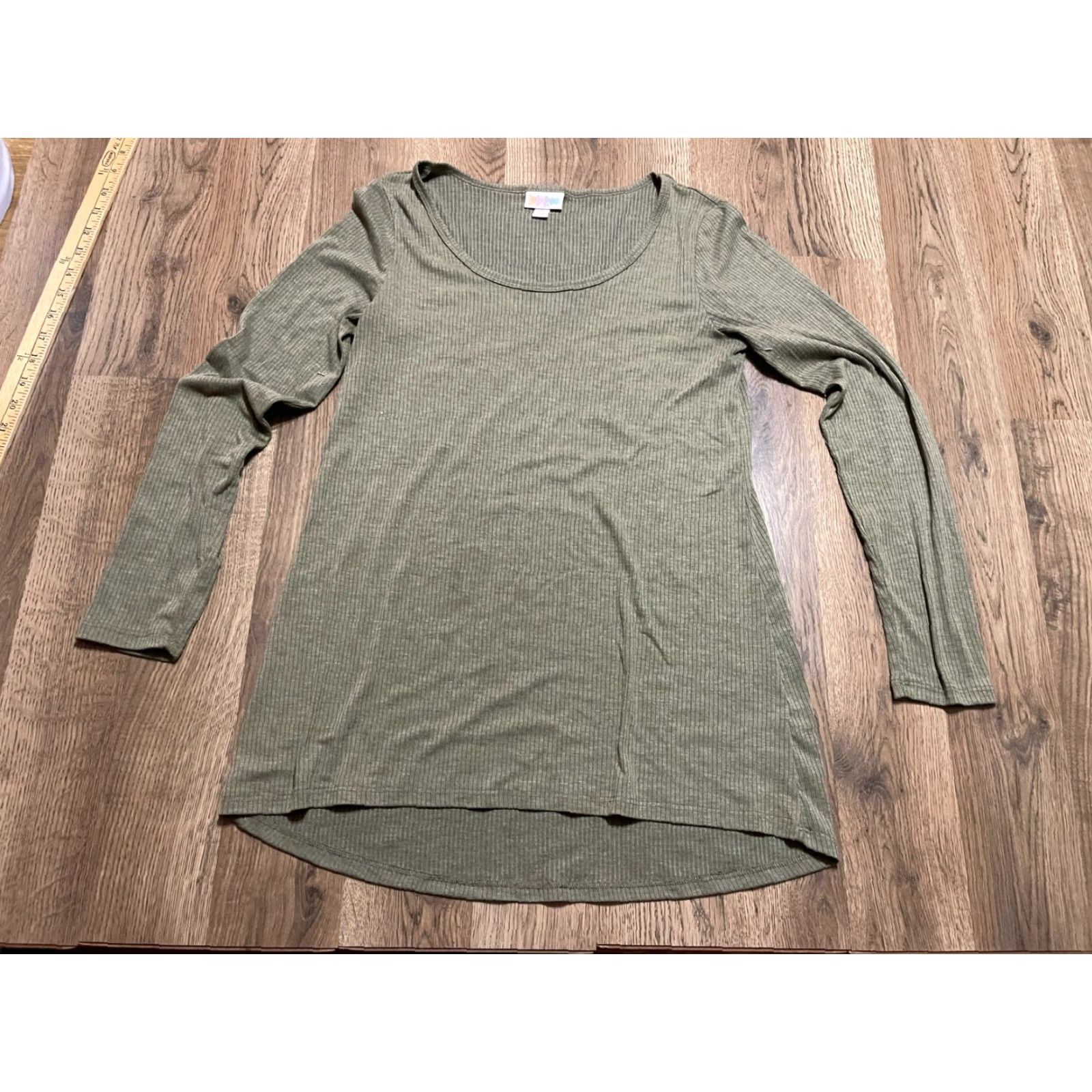 Vintage LuLaRoe Shirt Women Size S Green Long Sleeve Scoop Neck Solid Size S / US 4 / IT 40 - 2 Thumbnail