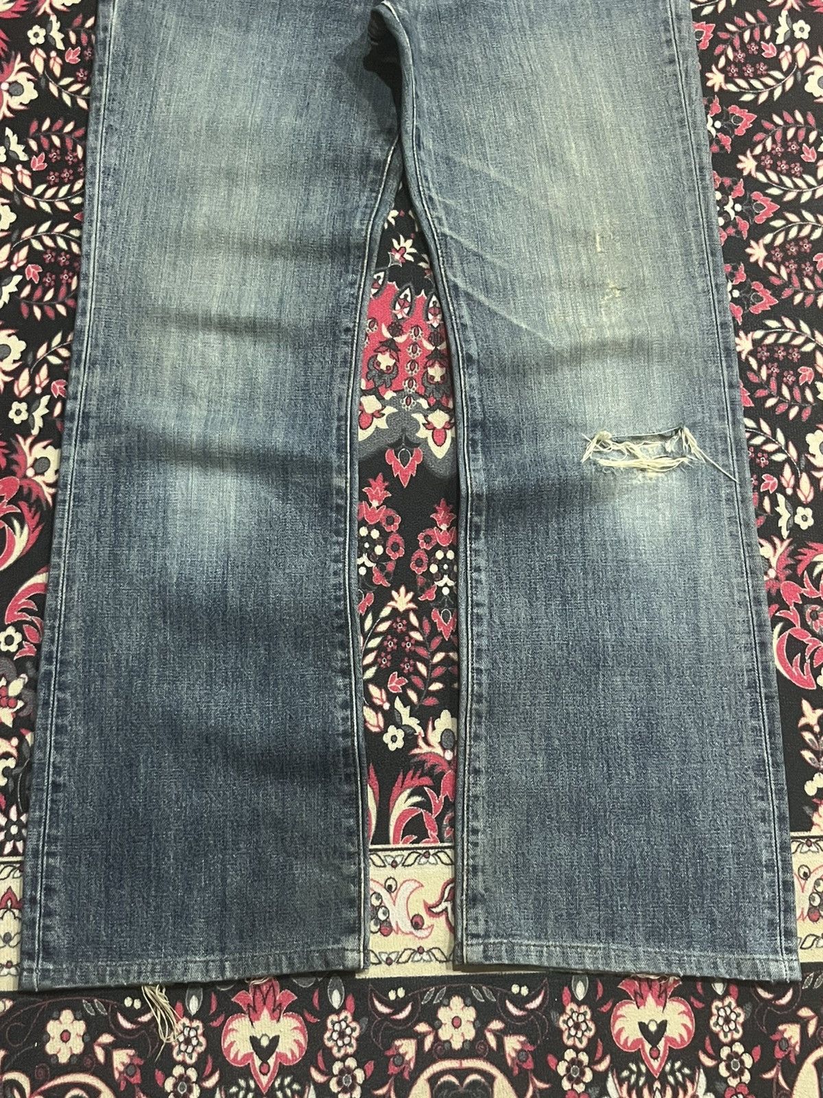Wrangler Vintage Wrangler Blue Washed Distressed Flare Jeans Size US 32 / EU 48 - 9 Thumbnail