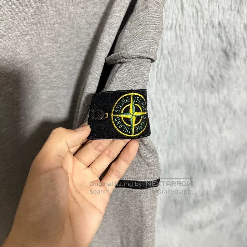Stone Island Stone Island Round Neck Sweatshirt Pocket Sleeves Grey L S Size US L / EU 52-54 / 3 - 3 Thumbnail