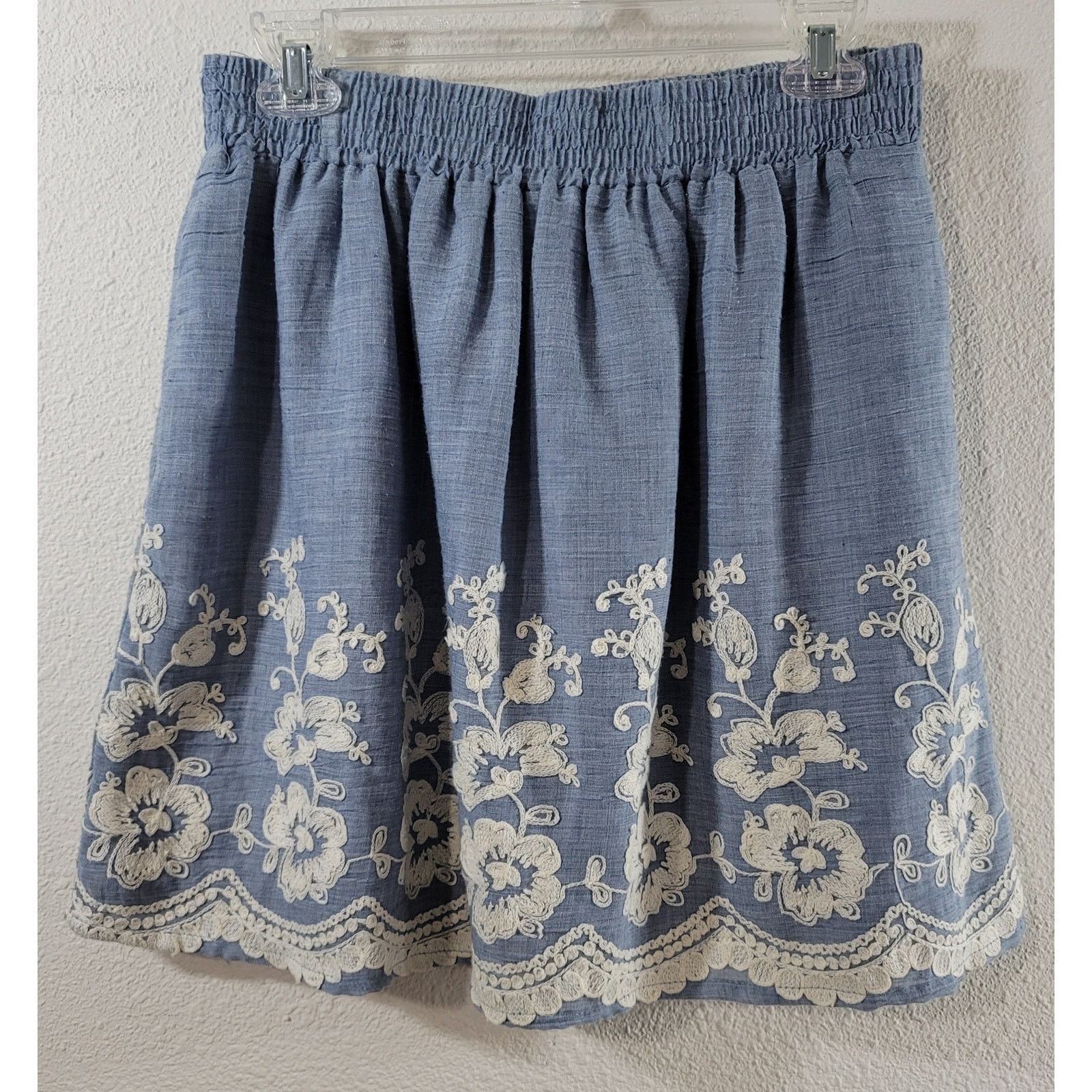 Other Emmelee Blue Embroidered Floral Pleated Mini Skirt Large Size 32" / US 10 / IT 46 - 3 Thumbnail