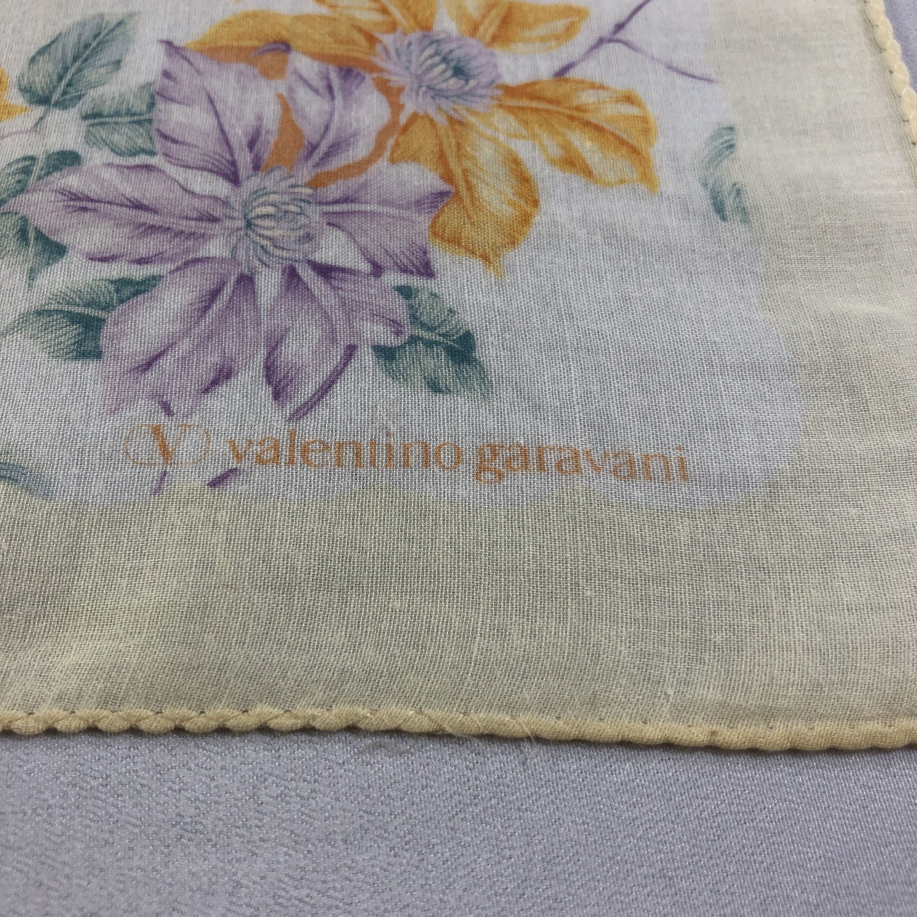 Japanese Brand Valentino Garavani Handkerchief Neckerchief Bandana H1986 Size ONE SIZE - 4 Thumbnail