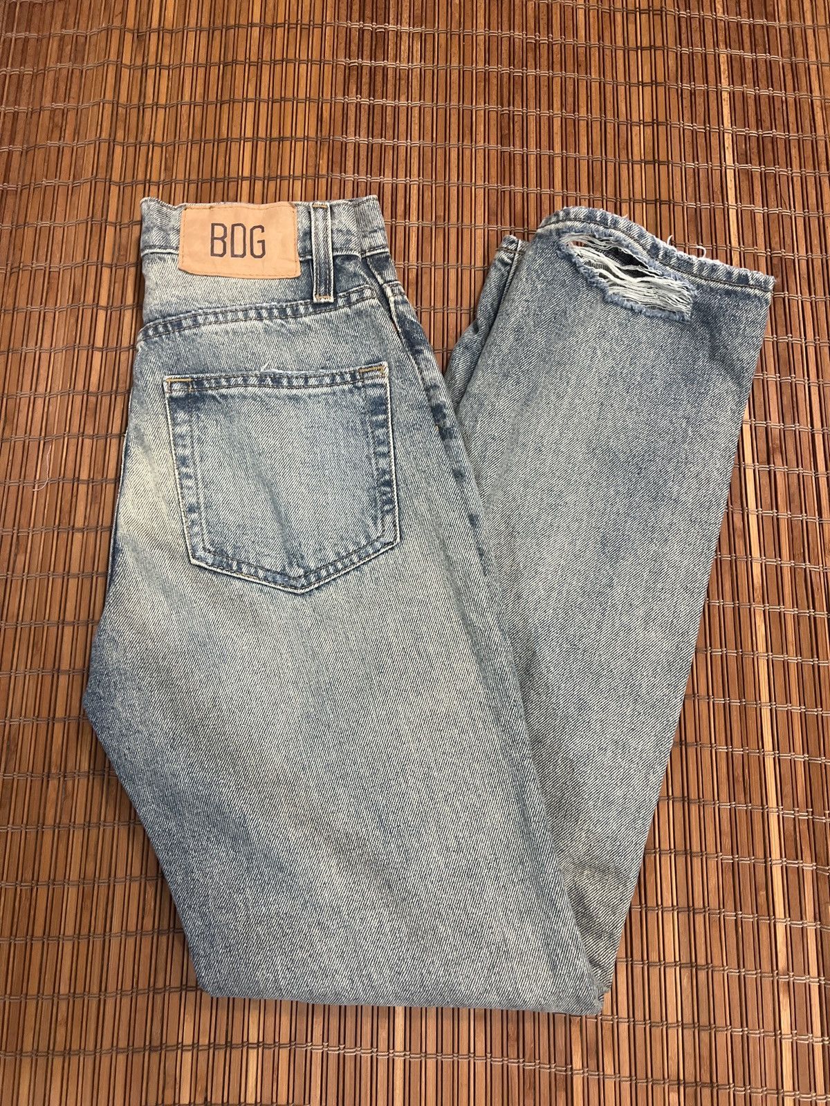 Bdg BDG distressed Light blue wash denim jeans Size 24" / US 00 / IT 34 - 1 Thumbnail