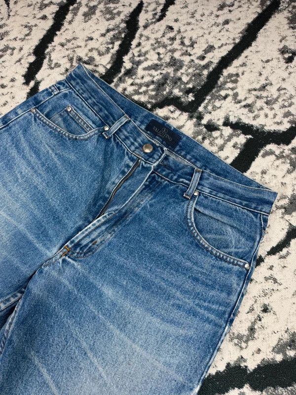 Valentino Vintage Valentino blue jeans 33 logo Size US 33 - 4 Thumbnail