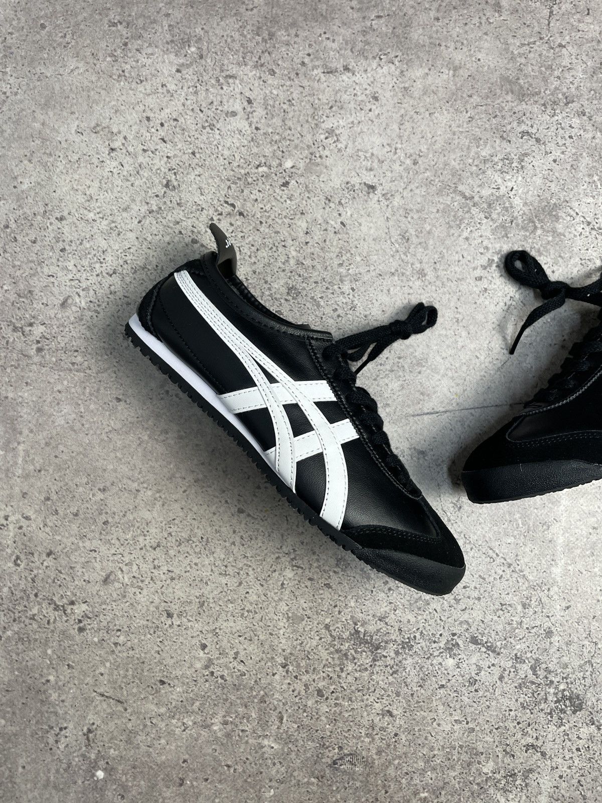 Asics × Onitsuka Tiger Vintage Shoes Onitsuka Tiger Mexico 66 Kill Bill Size: 41 Size US 8 / EU 41 - 3 Thumbnail