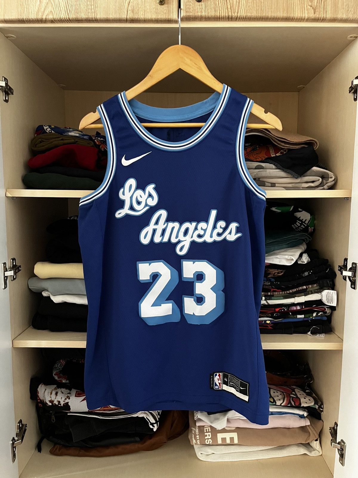 Nike NBA Nike LA LeBron James Swingman Jersey Size US XL / EU 56 / 4 - 1 Thumbnail