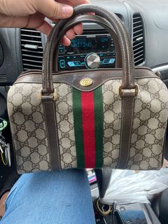 Vintage Gucci Boston bag. Vintage Gucci never dissapoints. #guccibag #