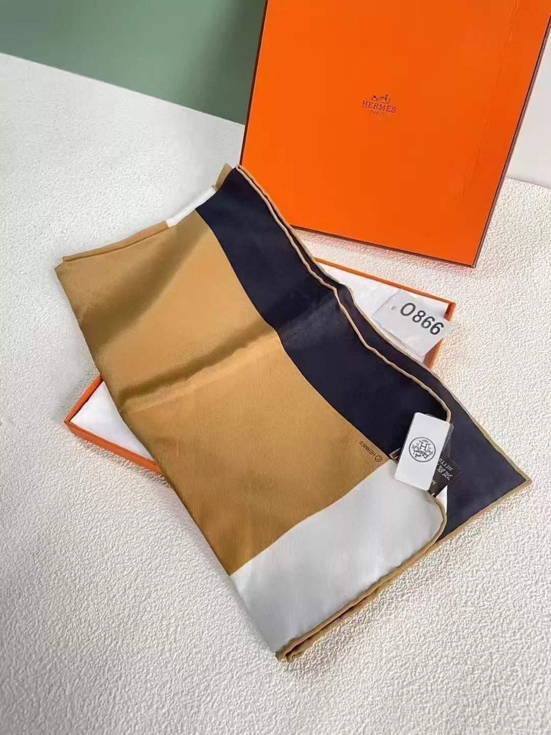 Hermes HERMES Silk Scarf 70x70 O866 Unused w/Box Size ONE SIZE - 2 Thumbnail