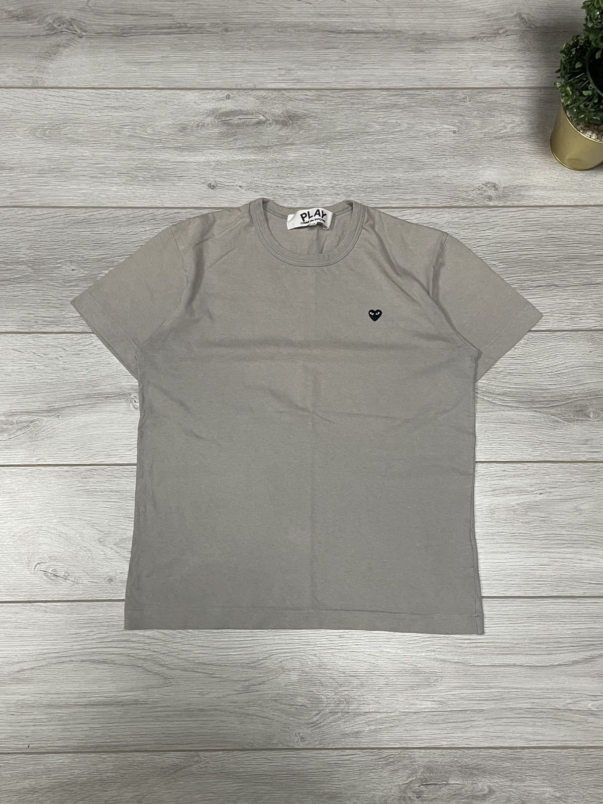 CDG by Comme des Garcons PLAY heart Comme des garçons vintage t-shirt Size US M / EU 48-50 / 2 - 1 Thumbnail