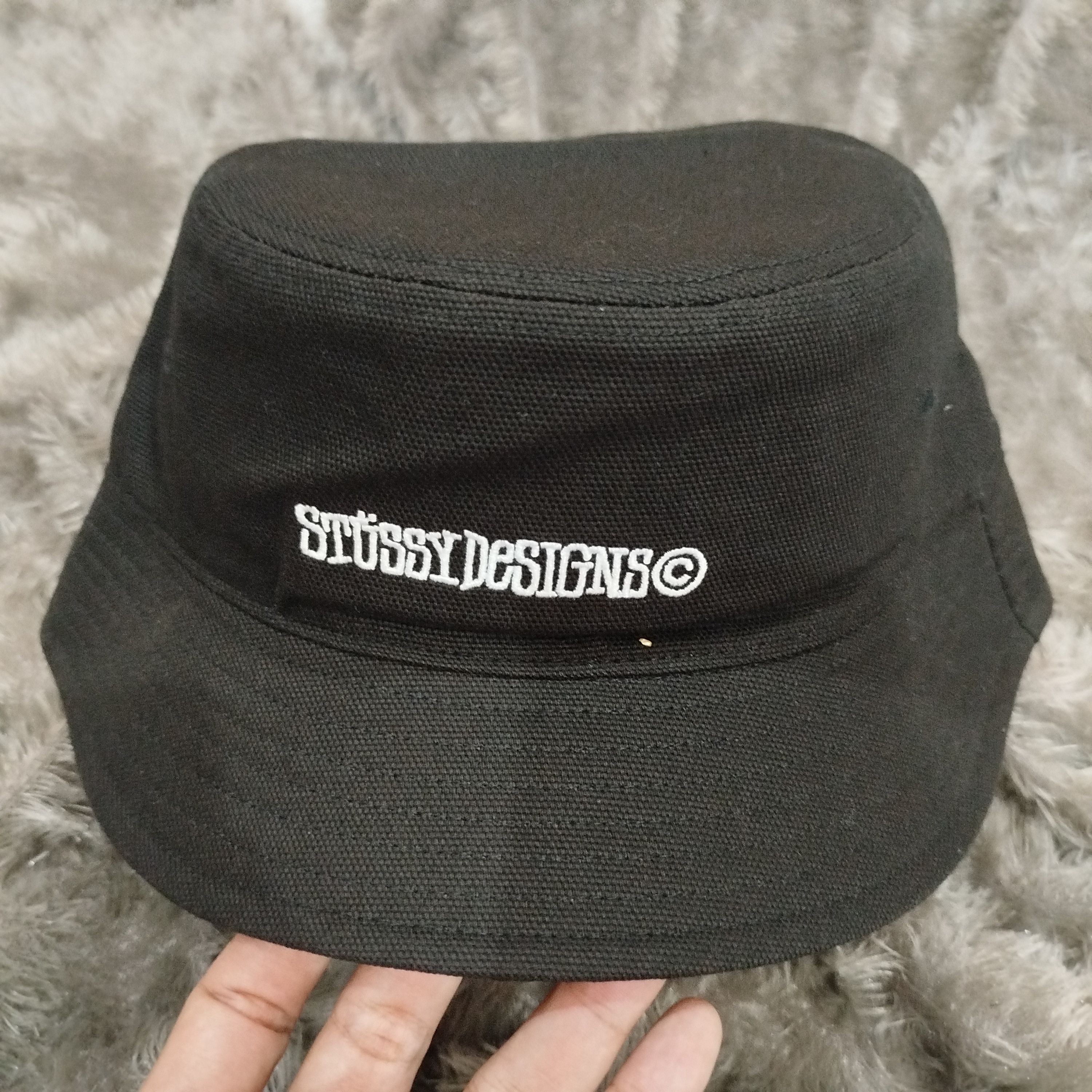 STUSSY CANVAS WIDE BRIME BUCKET HAT