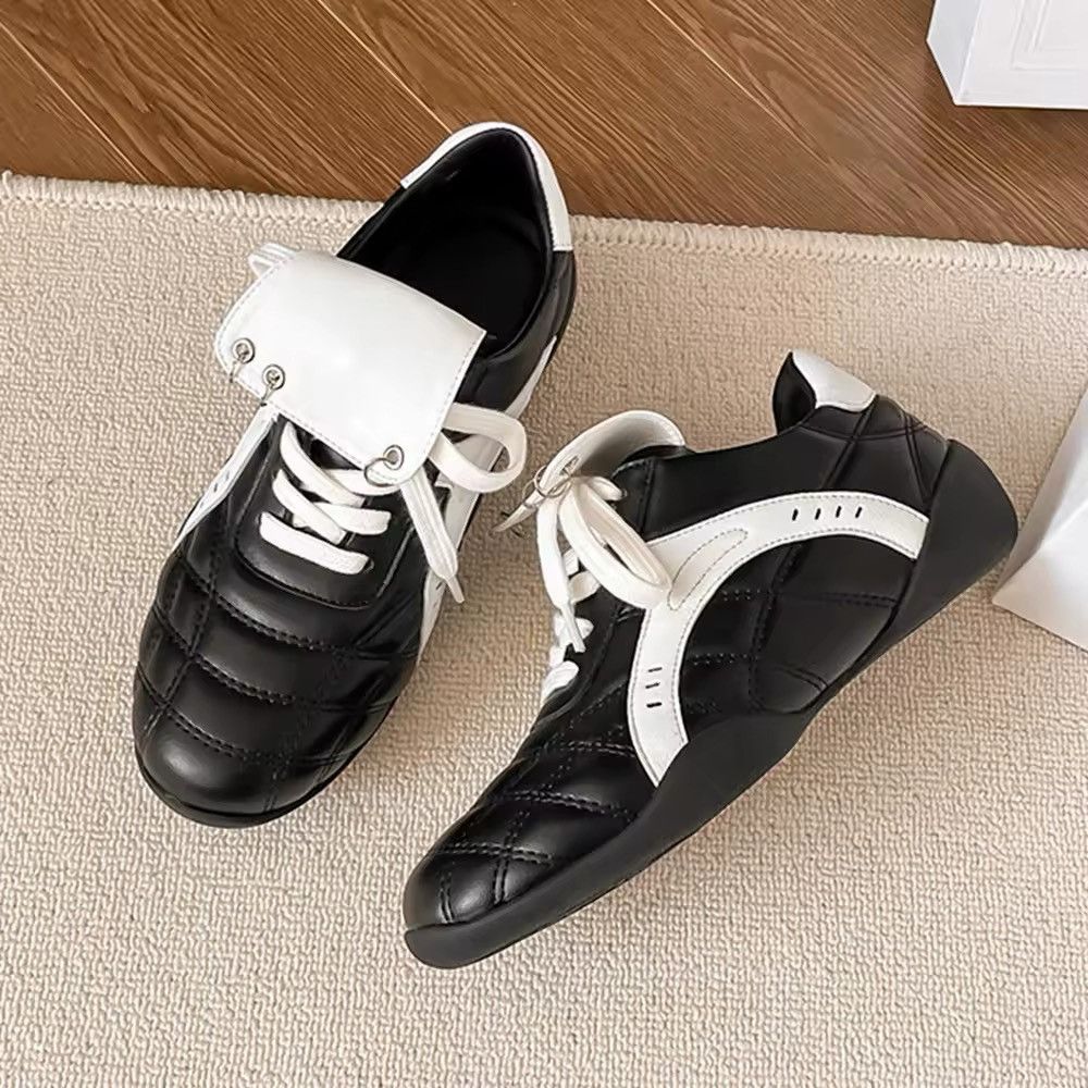 Other Streetwear Black White Football Style Sneakers Unisex Shoes Size US 7 / IT 37 - 1 Thumbnail