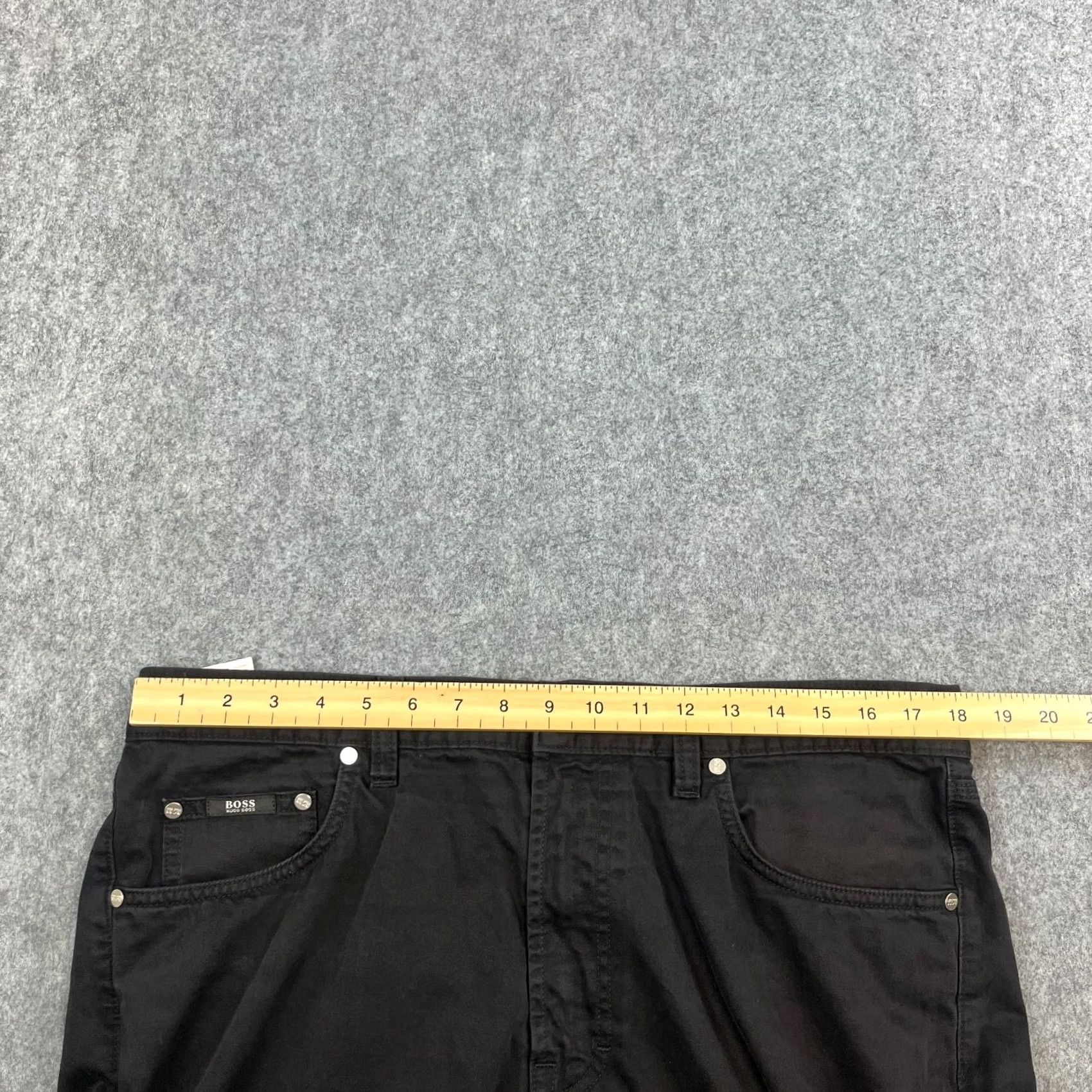 Hugo Boss HUGO BOSS Jeans Alabama Relaxed Straight 36 30 Black 100% Cotton Denim Men Jeans Baggy Comfort Pocket 5-Pocket Modern Wearable Vintage: No Size US 36 / EU 52 - 6 Thumbnail