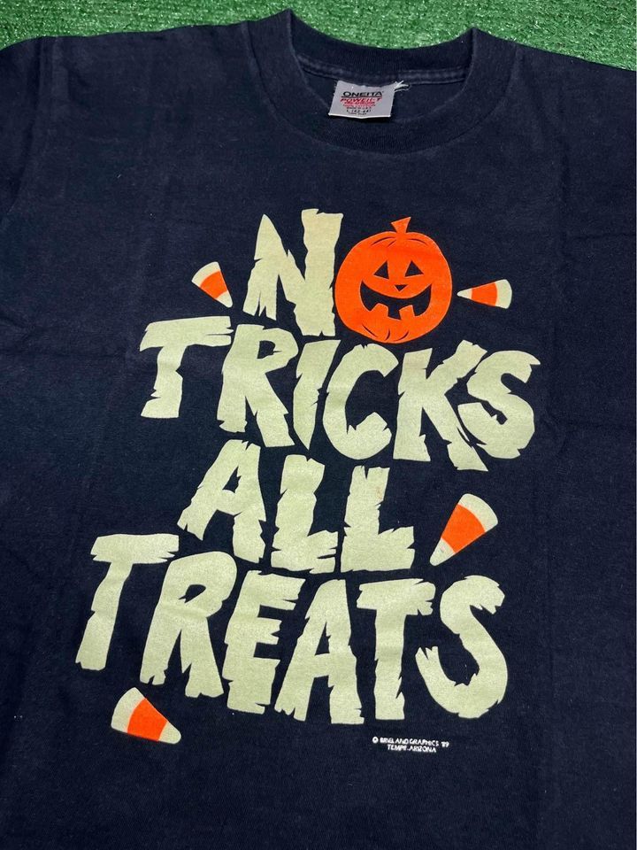 Other Vintage Halloween T-shirt Size L Size US L / EU 52-54 / 3 - 2 Thumbnail