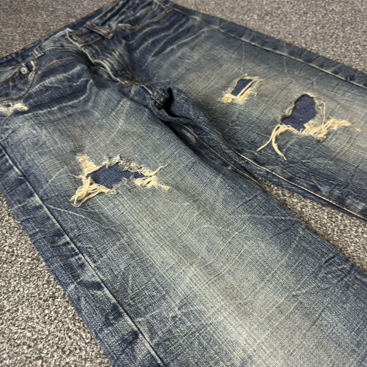 Issey Miyake Japanese Issey Miyake Ciaopanic Clawmark Jeans Distressed Size US 30 / EU 46 - 6 Thumbnail
