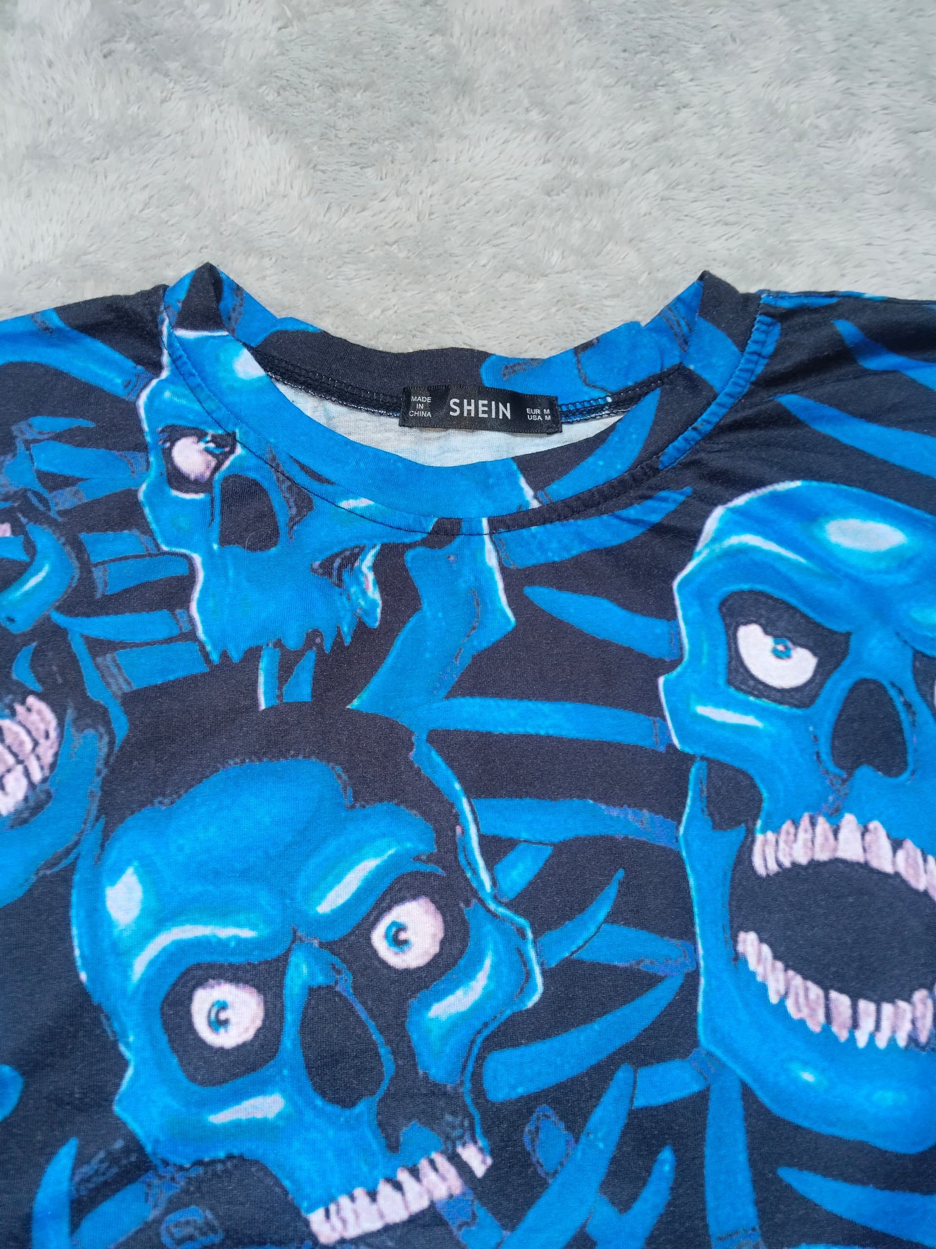 Shein SHEIN FULL PRINT HORROR SKULLS GRAPHIC BLUE T SHIRT Size US M / EU 48-50 / 2 - 4 Thumbnail