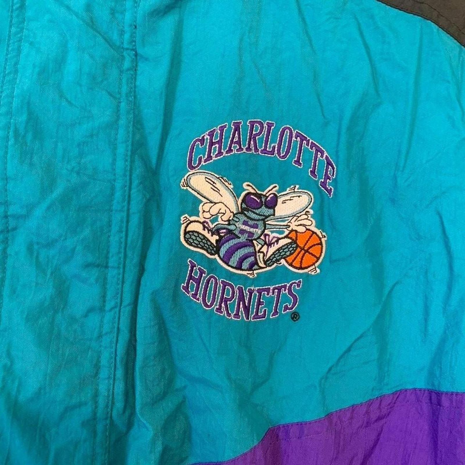 NBA Vintage 90s NBA Charlotte Hornets Puffer Jacket Size US M / EU 48-50 / 2 - 5 Thumbnail