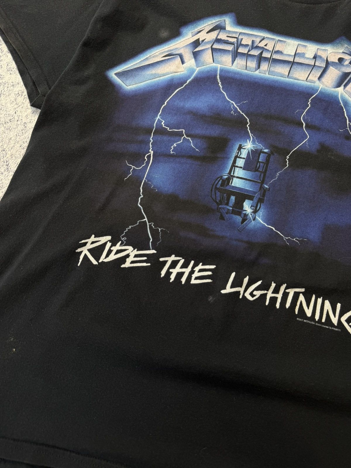Band Tees × Vintage Vintage Metallica 2017 Ride The Lightning Sun Faded T-Shirt Size US XL / EU 56 / 4 - 10 Thumbnail