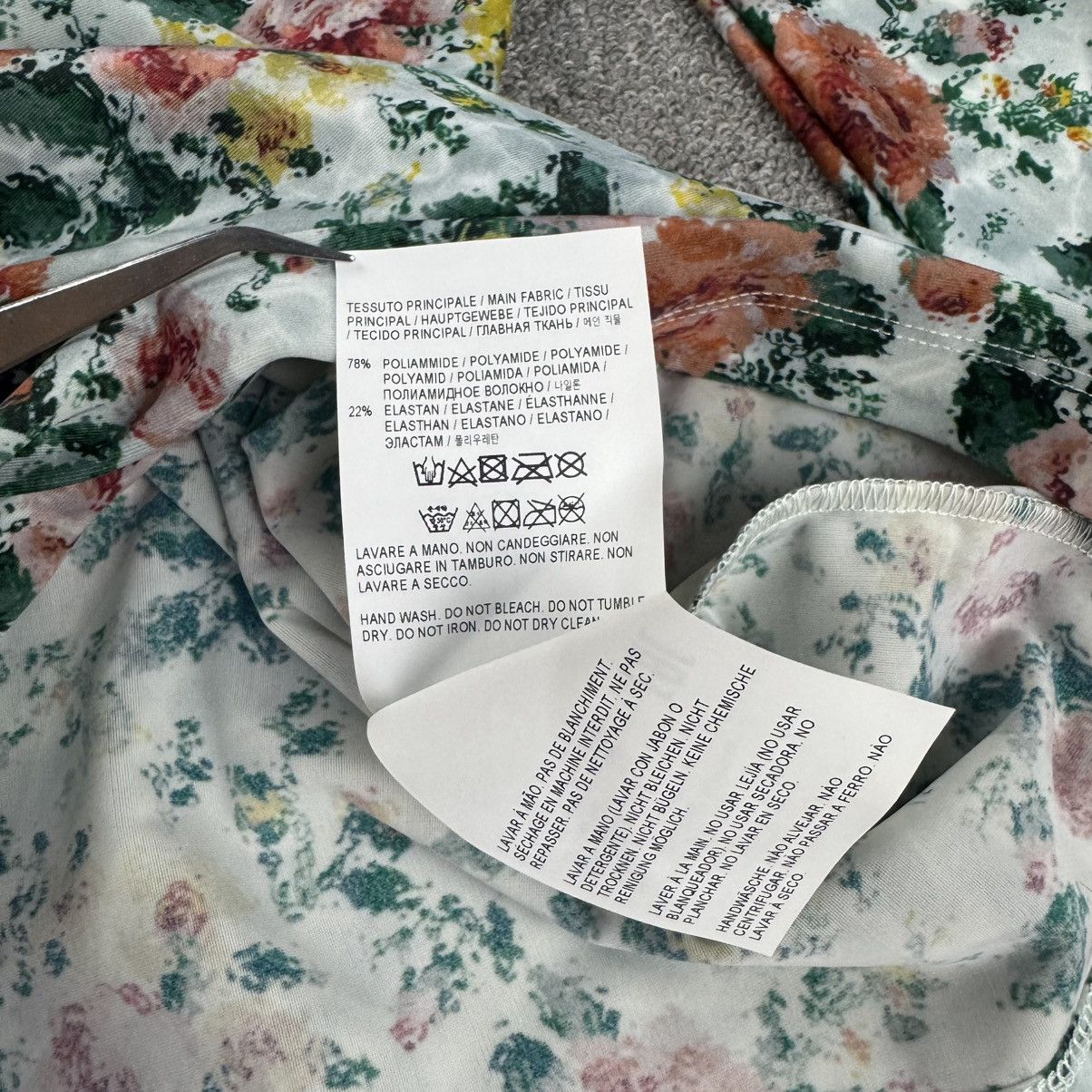 Golden Goose Golden Goose - GGDB - Ruffle Neck Floral Long Sleeve Size XS / US 0-2 / IT 36-38 - 10 Thumbnail
