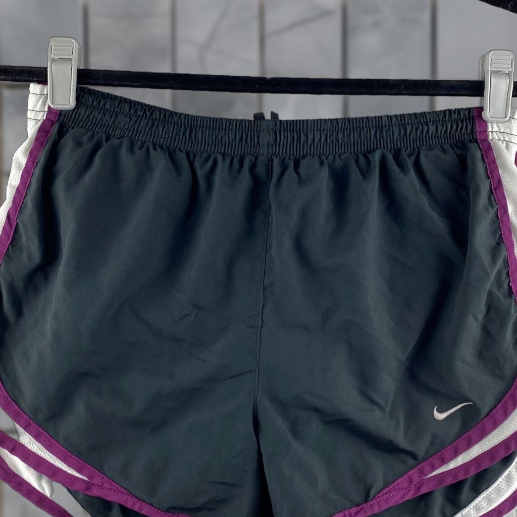 Nike Nike Running Shorts Women Small S Black Breathable Lined Drawstring Gym Active Size 28" / US 6 / IT 42 - 1 Thumbnail