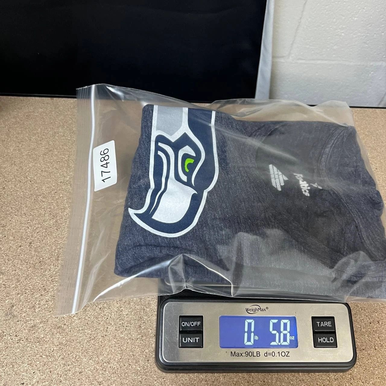 Other Seattle Seahawks Shirt Women Long Sleeve Crew Neck New M Size M / US 6-8 / IT 42-44 - 7 Thumbnail