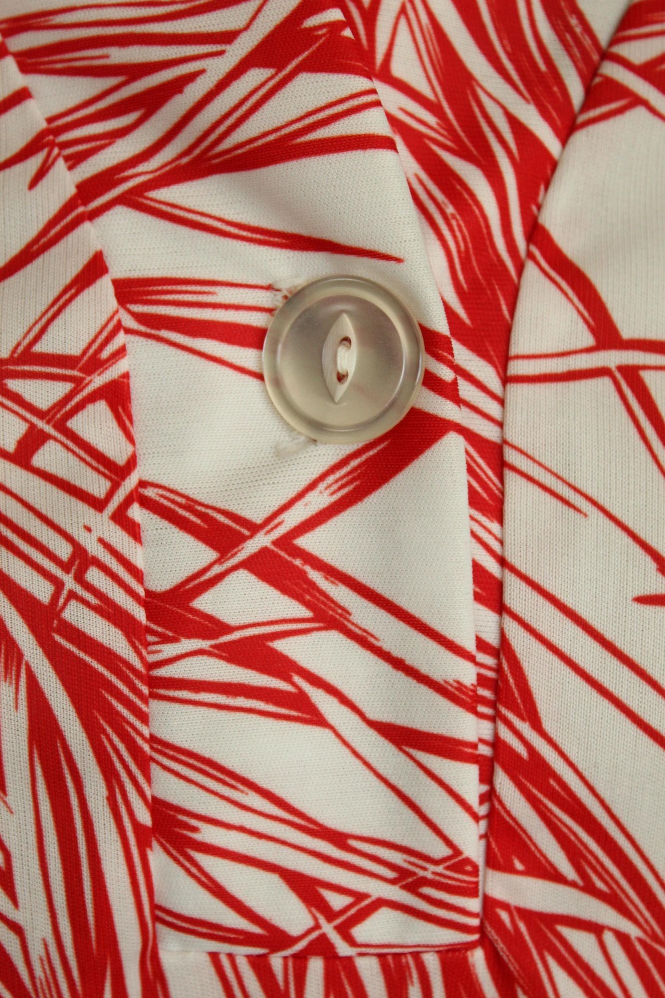 Vintage Vintage 1970s Top, Red and White Dagger Collar Botanical Pr Size XXL / US 16-18 / IT 52-54 - 8 Thumbnail