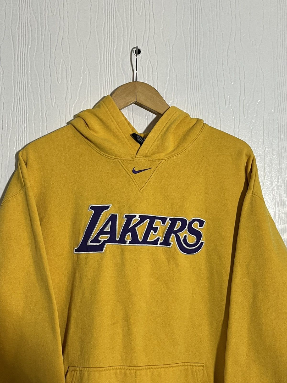 NBA Vintage Nike Los Angeles Lakers Center Swoosh Hoodie 2XL Size US XXL / EU 58 / 5 - 3 Thumbnail
