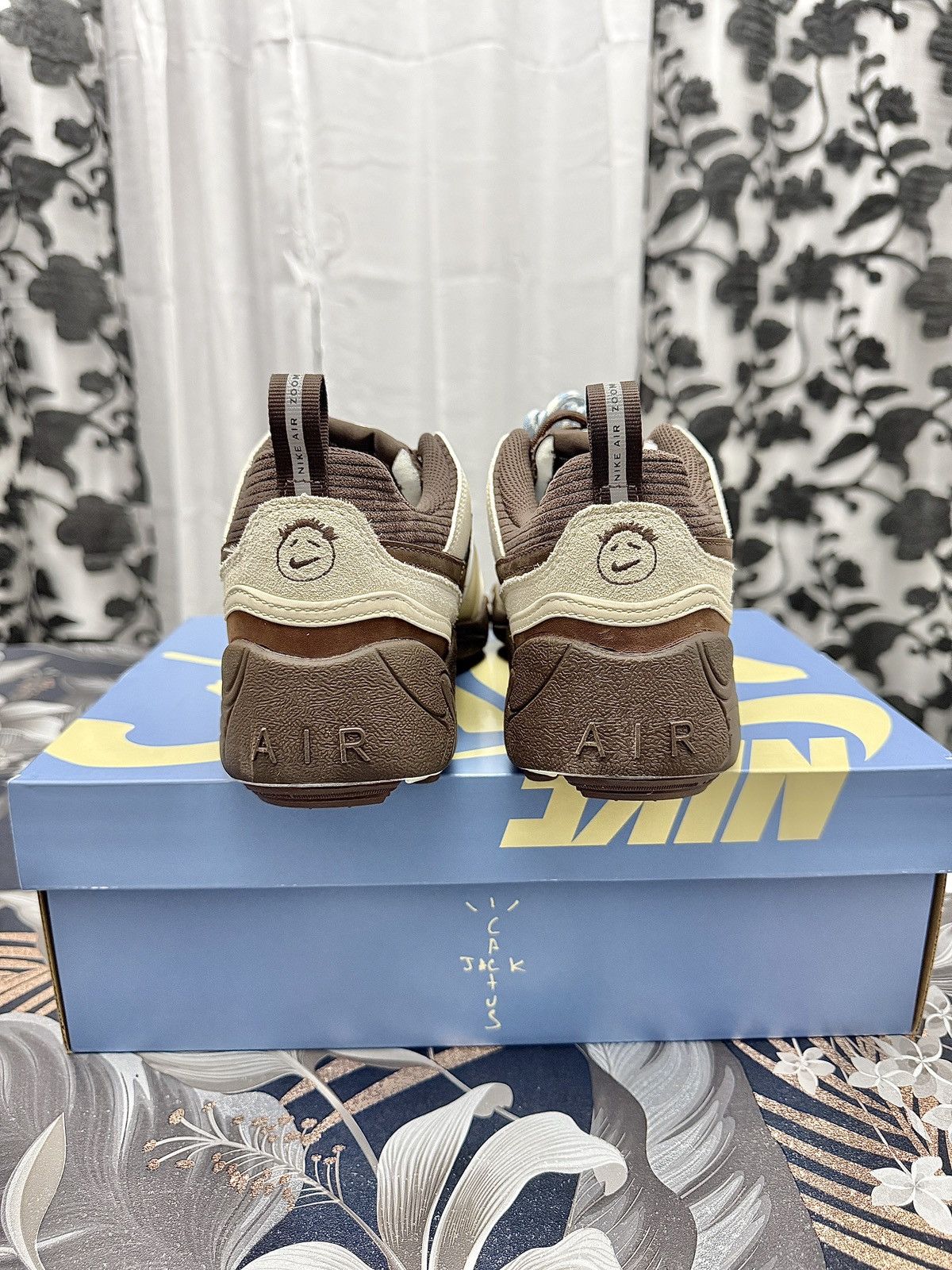 Nike × Travis Scott Nike Zoom Field Jaxx Travis Scott Leche Blu US 7.5 Size US 7.5 / EU 40-41 - 4 Thumbnail