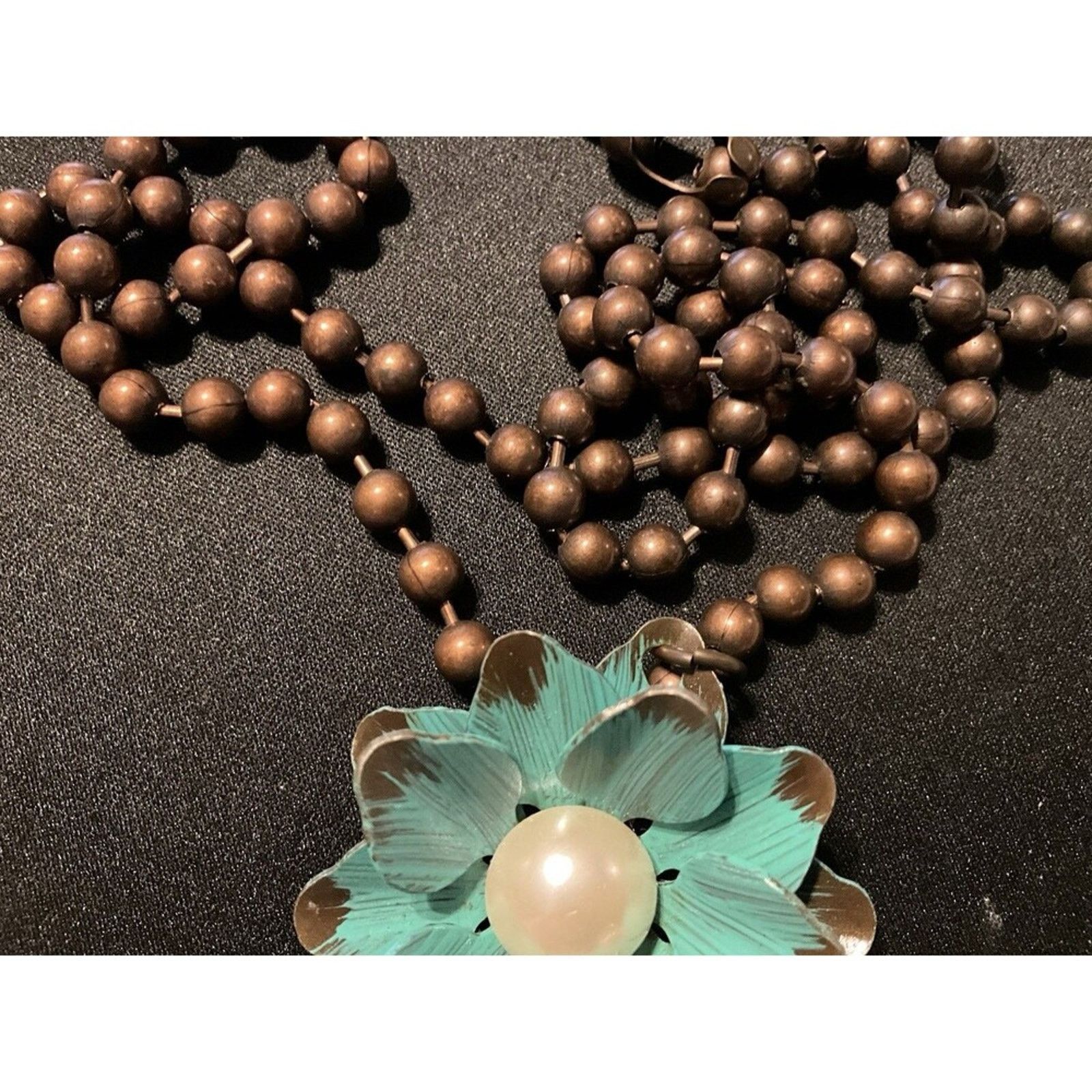 Other Brass & Metal Flower 34in Chain Necklace w/ Faux Pearls Size ONE SIZE - 3 Thumbnail
