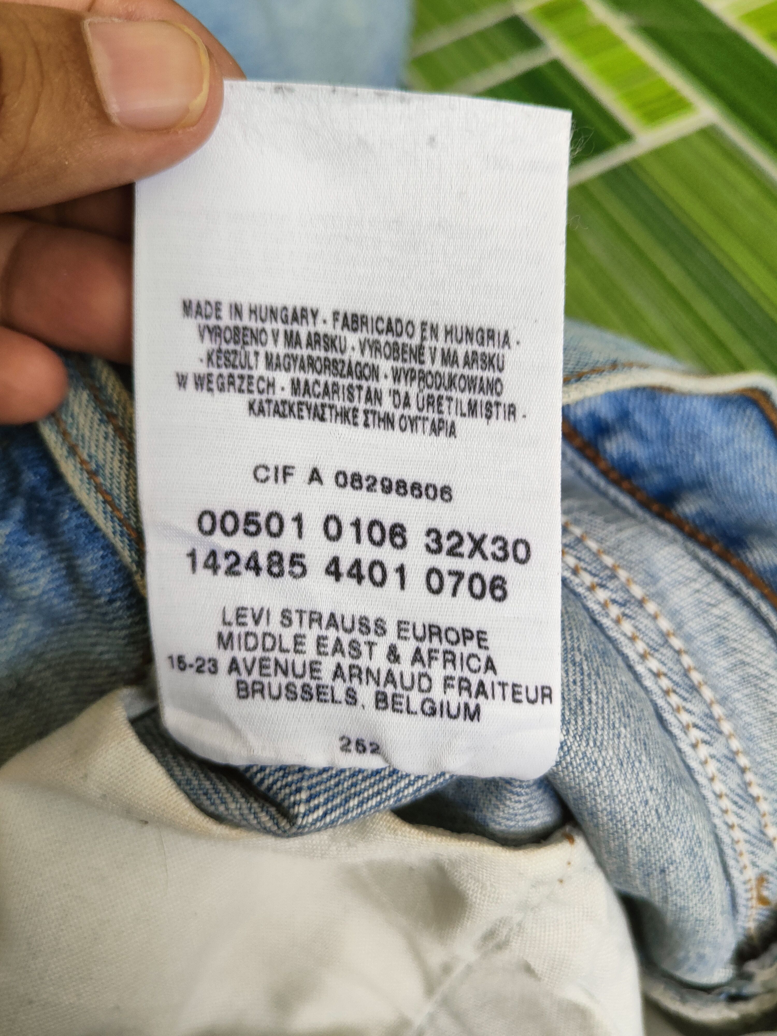 Levi's Levi's Blue Distressed Ripped Jeans #S2822 Size US 31 - 14 Thumbnail