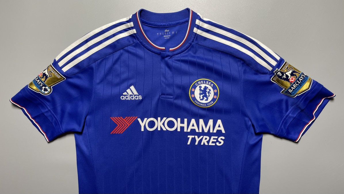 Adidas × Vintage CHELSEA ADIDAS 2015/2016 FOOTBALL HOME JERSEY #10 HAZARD Size US S / EU 44-46 / 1 - 3 Thumbnail
