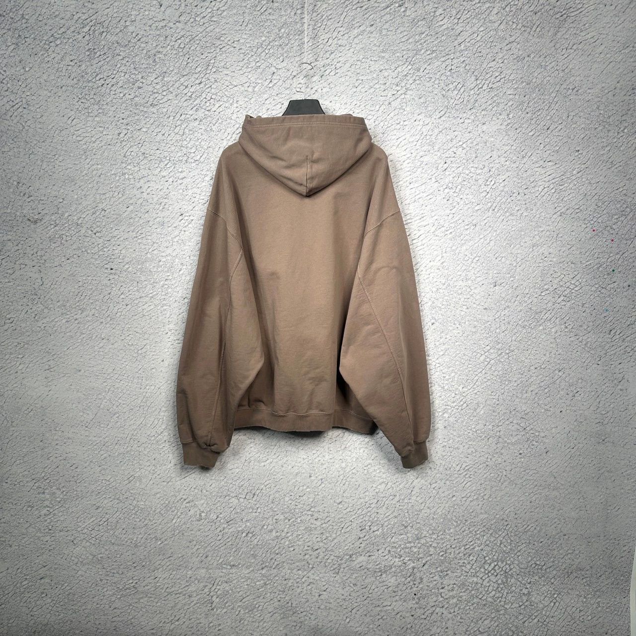 Balenciaga balenciaga brown logo print hooded sweatshirt Size US S / EU 44-46 / 1 - 2 Thumbnail