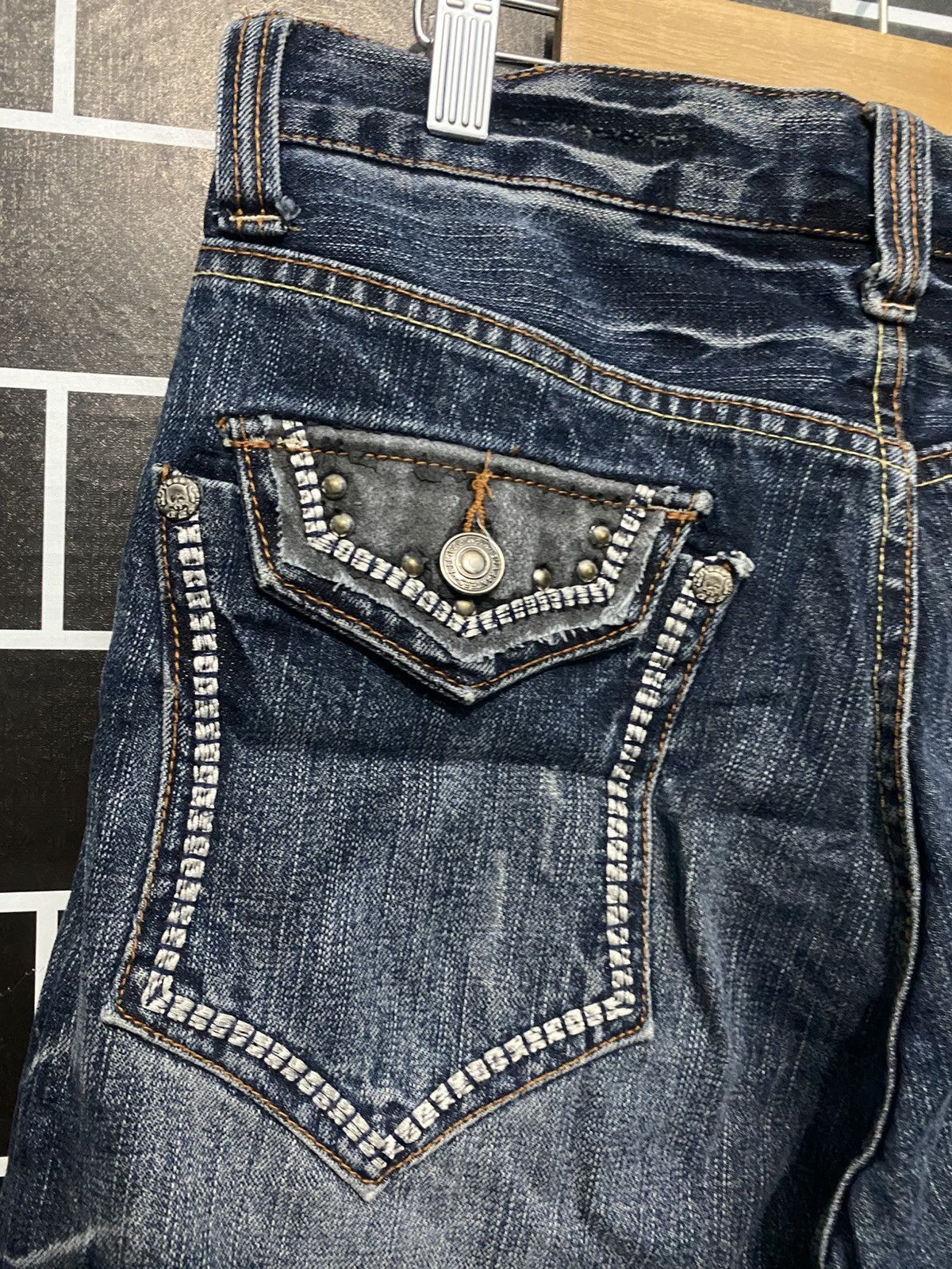 Japanese Brand Japanese brand sirmione jeans short distressed Size US 29 - 6 Thumbnail