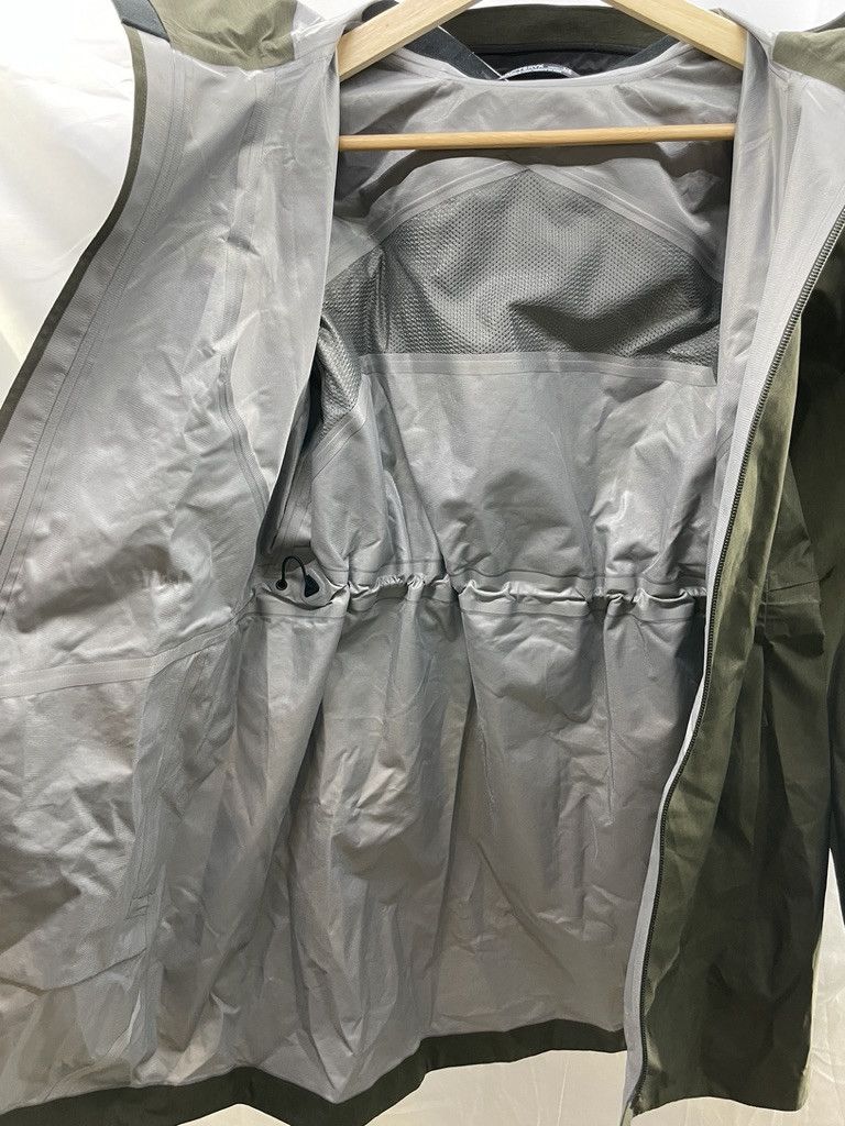Arc'teryx ARCTERYX Codetta Cinch Long Gore Tex Jacket Coat Size S / US 4 / IT 40 - 17 Thumbnail