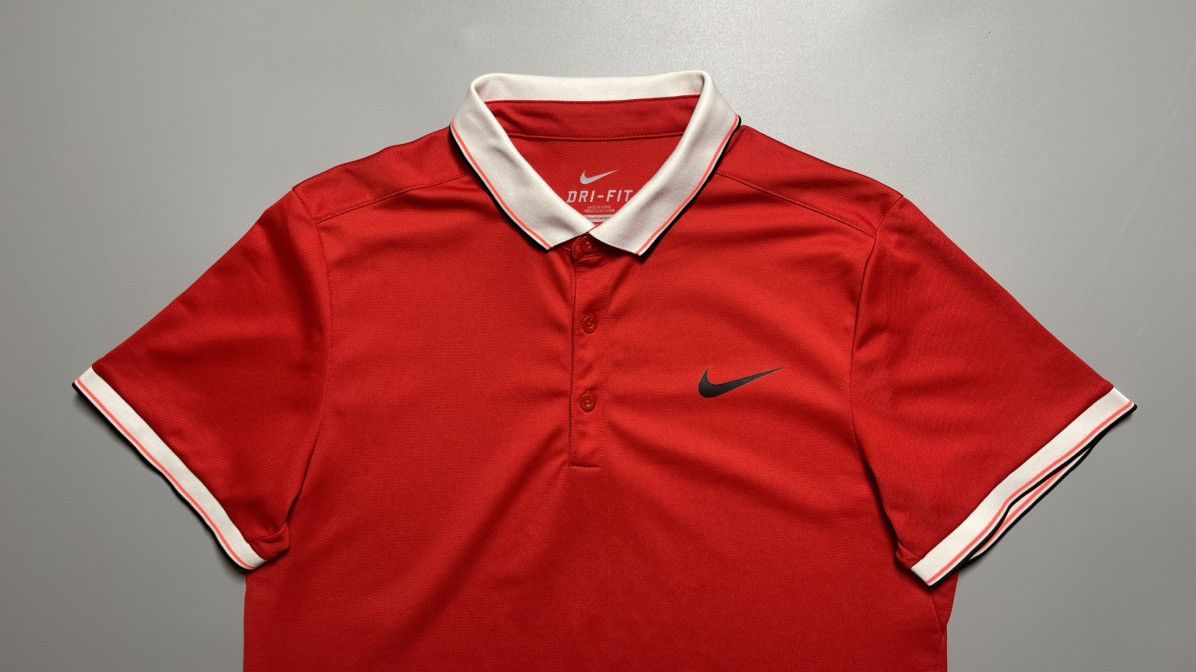 Nike × Vintage NIKE COURT RED POLO SIZE “M” 644776-657 Size US M / EU 48-50 / 2 - 2 Thumbnail