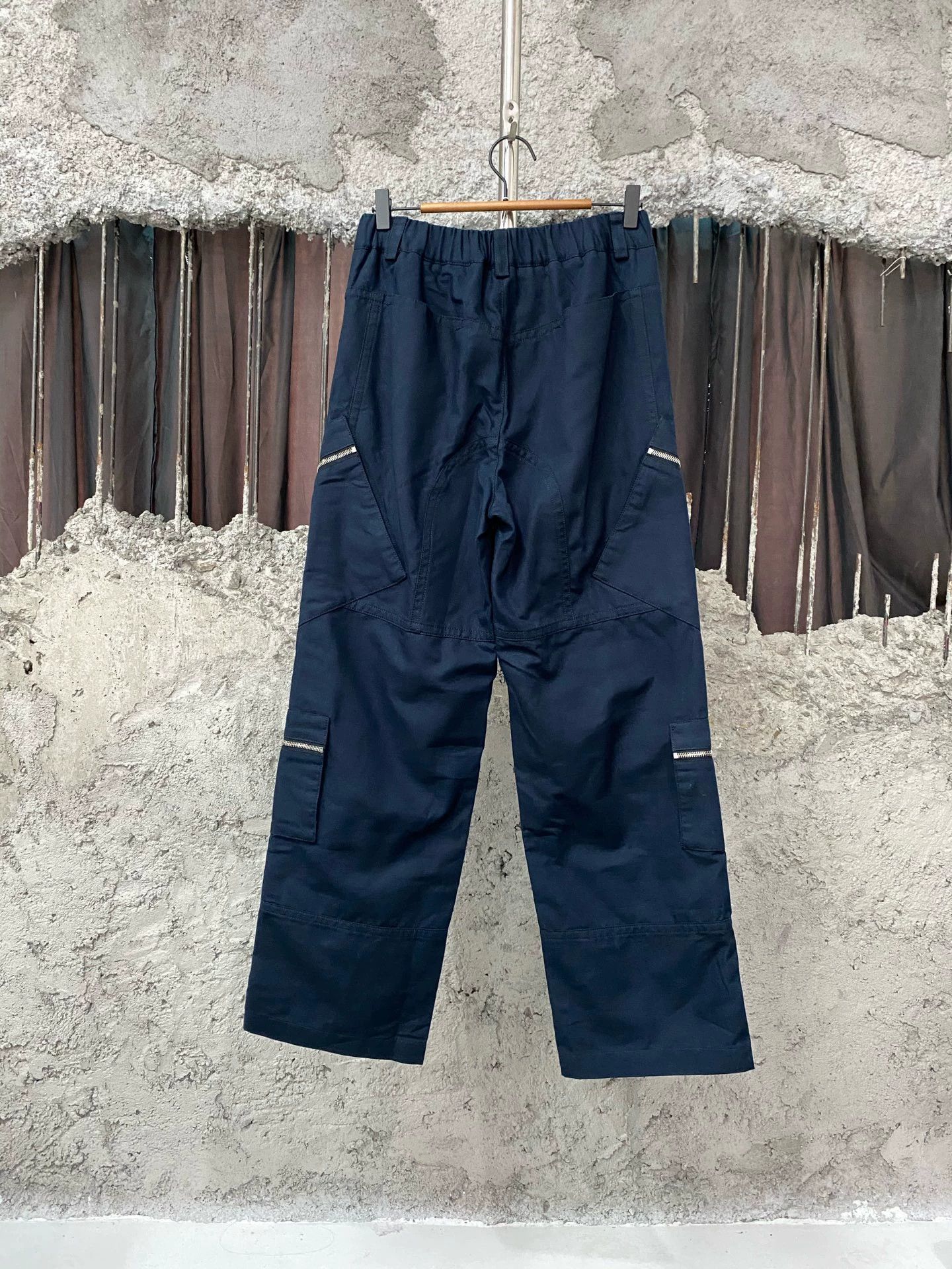 Jacquemus Jacquemus paratrooper pants 44 New Size US 28 / EU 44 - 2 Thumbnail
