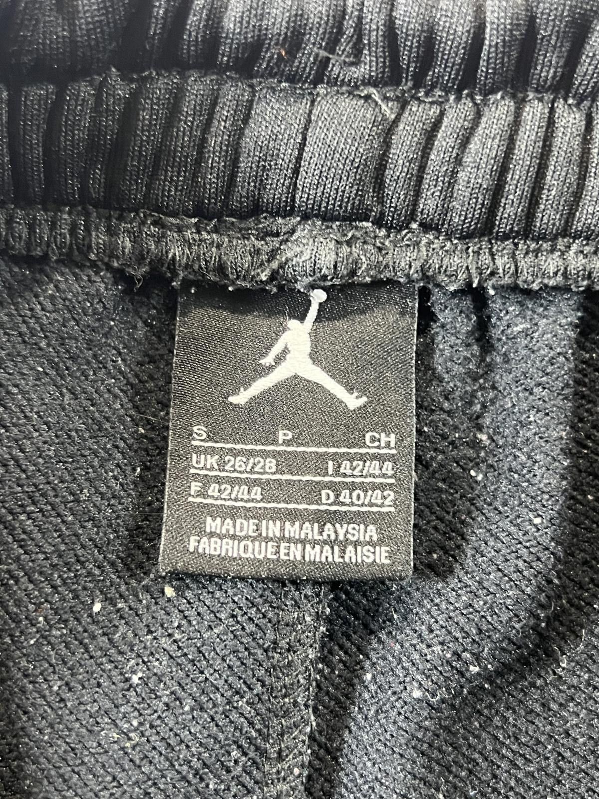 Jordan Brand Jordan Black Athletic Shorts with Red Piping Detail Size S Size US 30 / EU 46 - 3 Thumbnail