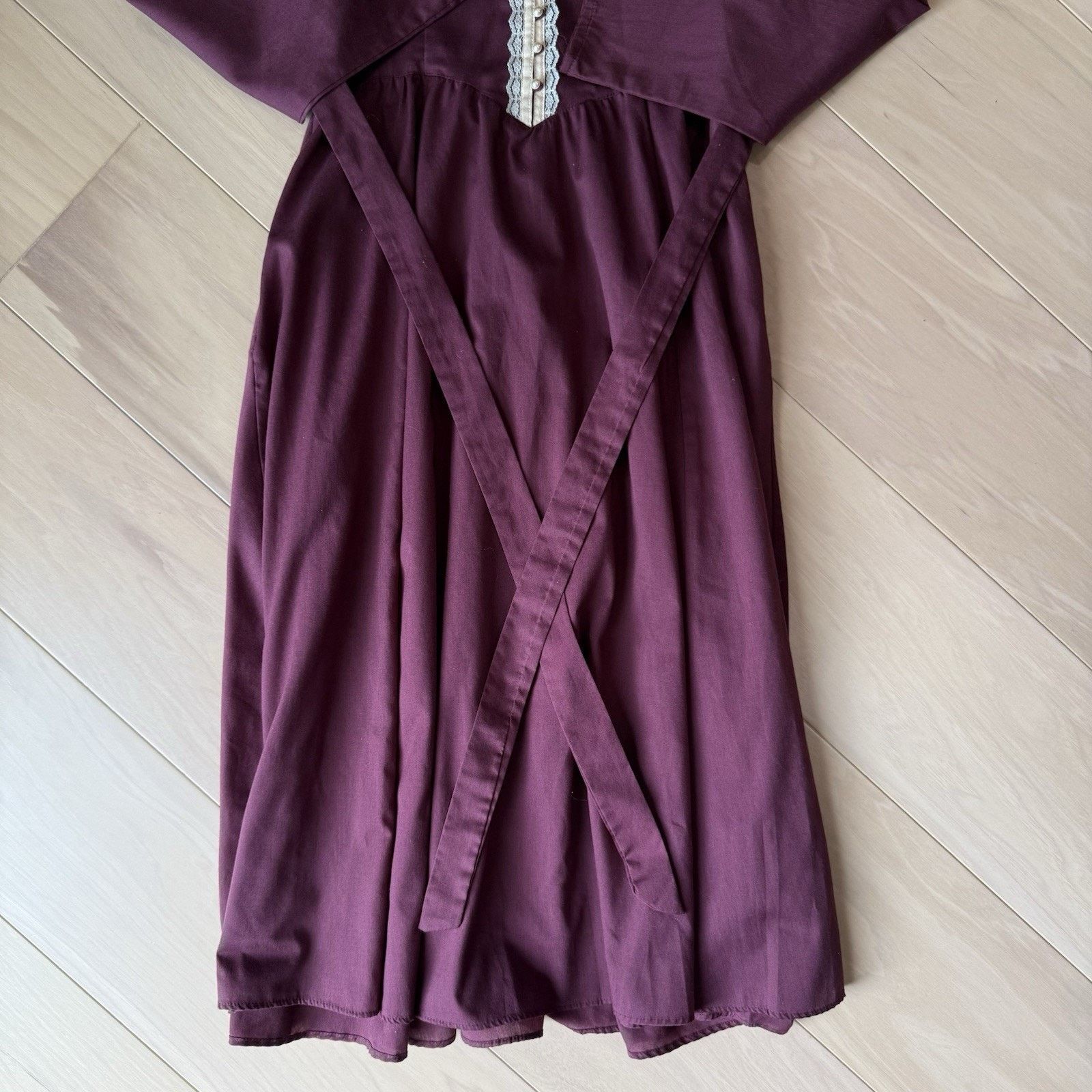 Vintage Vintage Gunne Sax Dress Women's S Maroon Lace and Taffeta Size S / US 4 / IT 40 - 5 Thumbnail