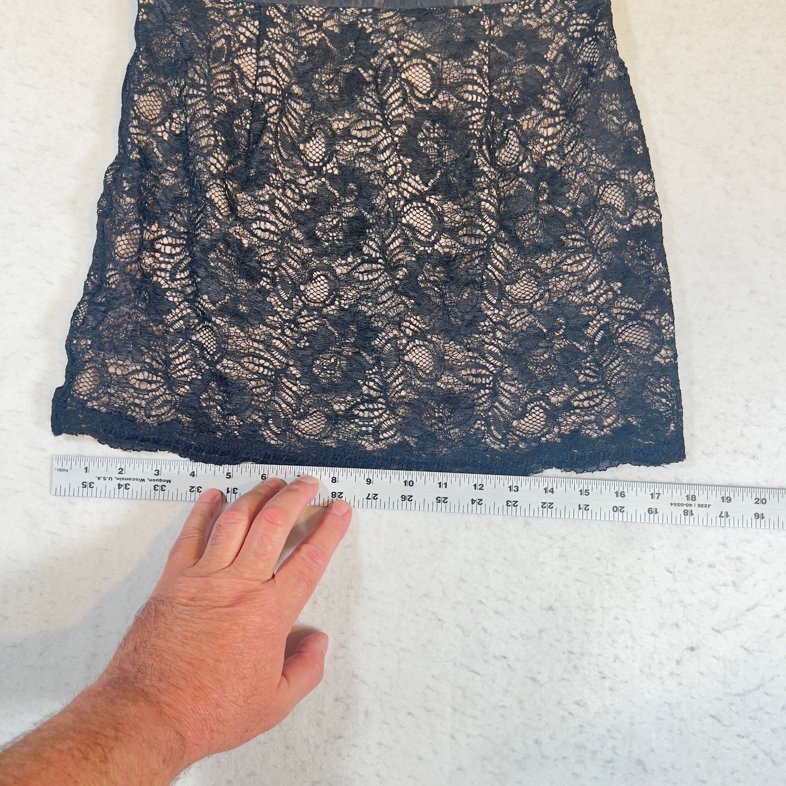 French Connection French Connection A-Line Micro-Mini Skirt Lace 6 Black Beige Size 27" / US 4 / IT 40 - 4 Thumbnail