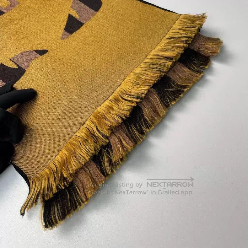 Fendi Fendi Brown Coffee Colored Double-Sided Cashmere Mini Mons Size ONE SIZE - 5 Thumbnail